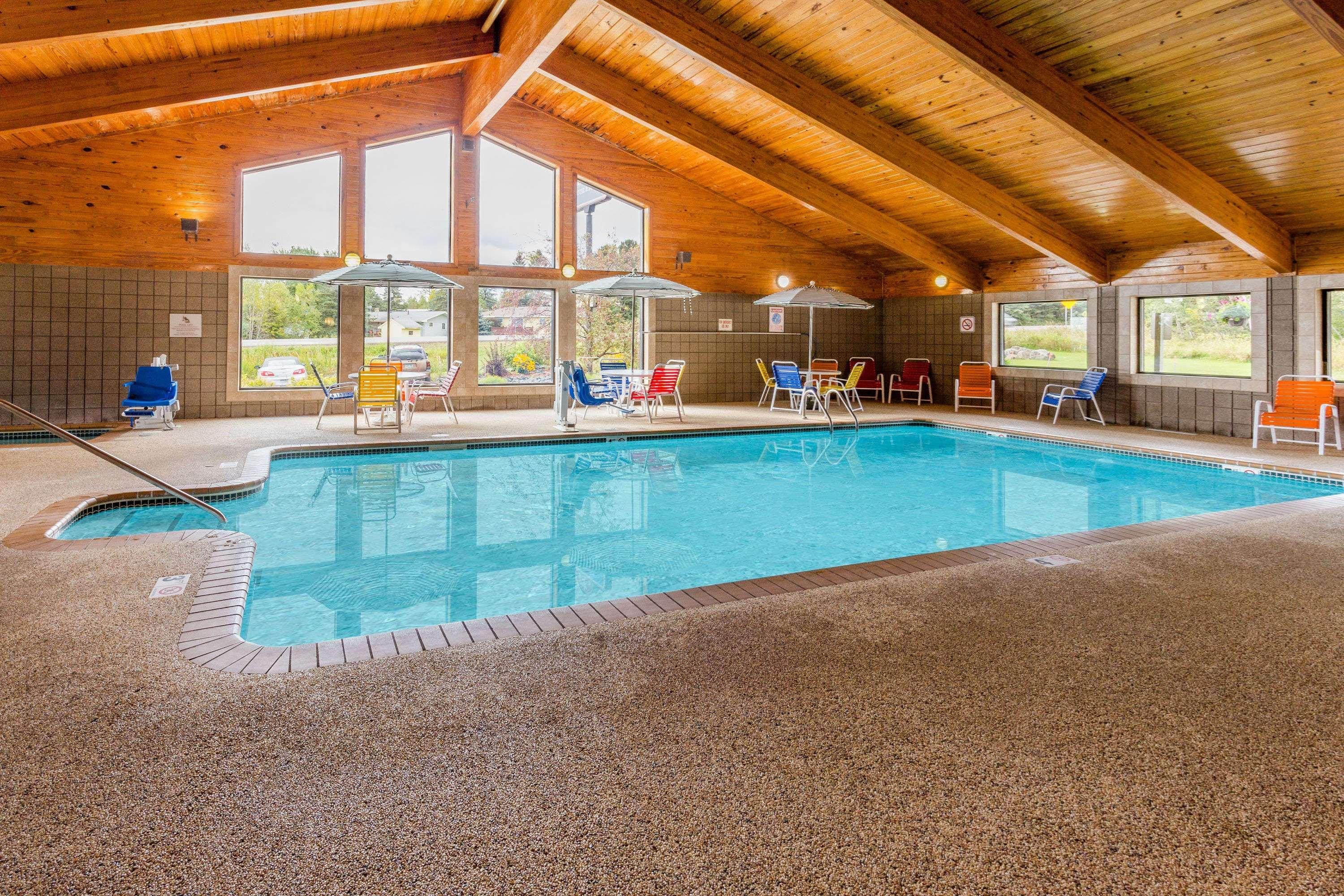 Americinn By Wyndham Duluth South Proctor Black Woods Event Ctr Eksteriør bilde