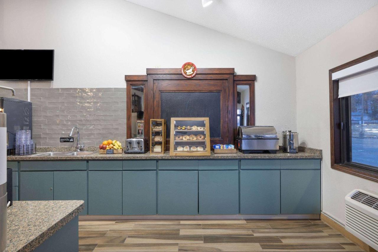 Americinn By Wyndham Duluth South Proctor Black Woods Event Ctr Eksteriør bilde